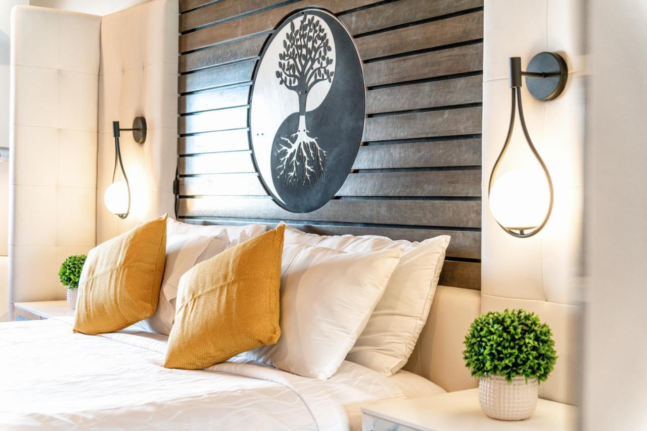 Aspire Inn Studios & Spas Bellflower Exteriör bild