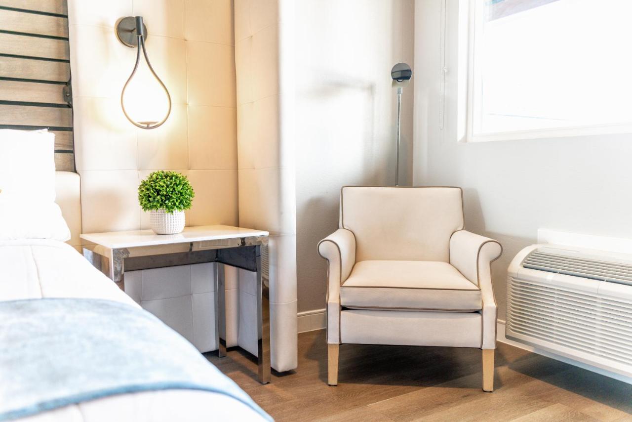 Aspire Inn Studios & Spas Bellflower Exteriör bild