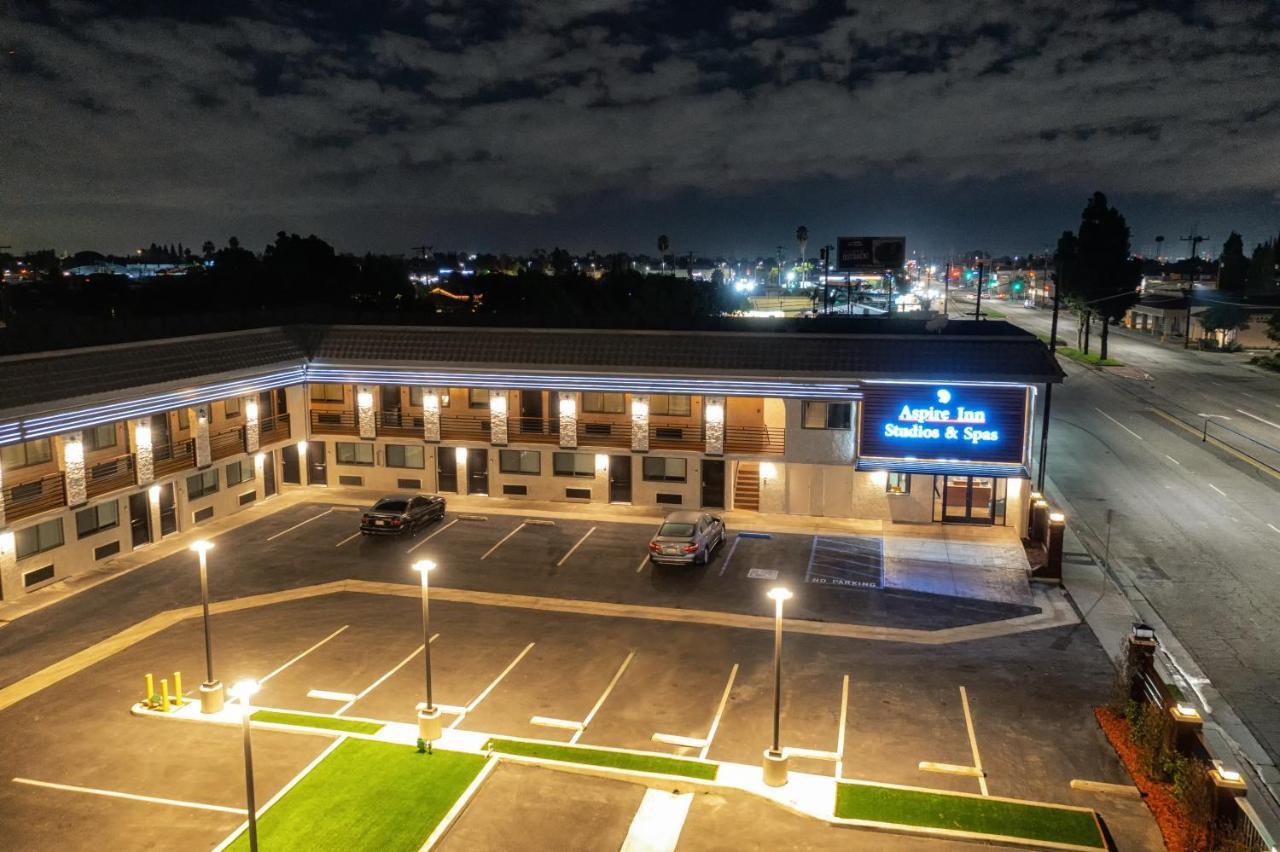 Aspire Inn Studios & Spas Bellflower Exteriör bild